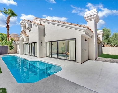 8121 Sunset Cove Drive - Photo Thumbnail 3