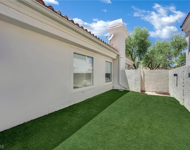 8121 Sunset Cove Drive - Photo Thumbnail 50