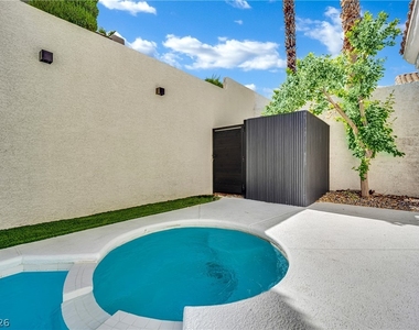 8121 Sunset Cove Drive - Photo Thumbnail 44