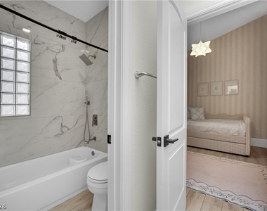 8121 Sunset Cove Drive - Photo Thumbnail 36