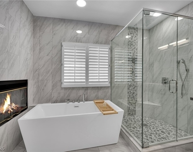 8121 Sunset Cove Drive - Photo Thumbnail 29