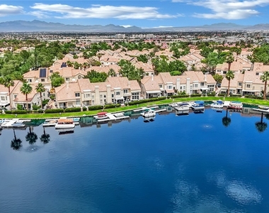 8121 Sunset Cove Drive - Photo Thumbnail 60