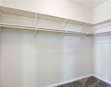 11712 Redwood Mountain Avenue - Photo Thumbnail 25