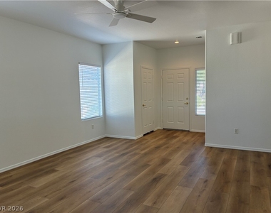 1389 Kapelle Street - Photo Thumbnail 2
