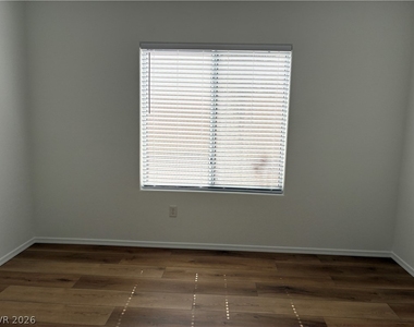 1389 Kapelle Street - Photo Thumbnail 7