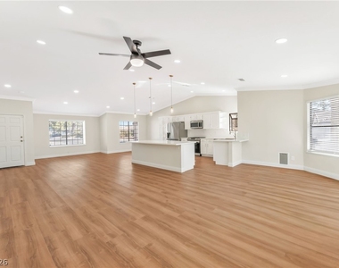 6105 Sadler Drive - Photo Thumbnail 6