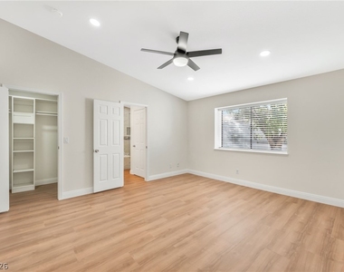 6105 Sadler Drive - Photo Thumbnail 12