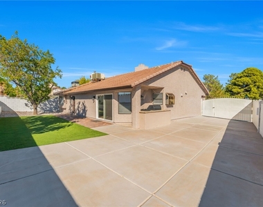 6105 Sadler Drive - Photo Thumbnail 22