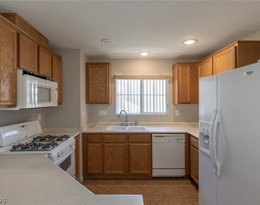 10408 Wildflower Gully Street - Photo Thumbnail 21
