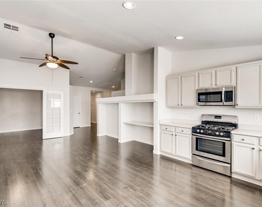 427 Regal Robin Way - Photo Thumbnail 9