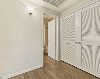 8250 N Grand Canyon Drive - Photo Thumbnail 26