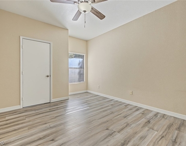 8250 N Grand Canyon Drive - Photo Thumbnail 18
