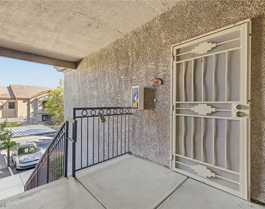 8250 N Grand Canyon Drive - Photo Thumbnail 3