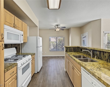 8250 N Grand Canyon Drive - Photo Thumbnail 13