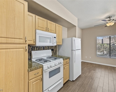 8250 N Grand Canyon Drive - Photo Thumbnail 14