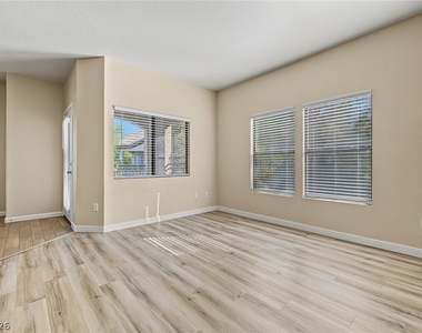 8250 N Grand Canyon Drive - Photo Thumbnail 8