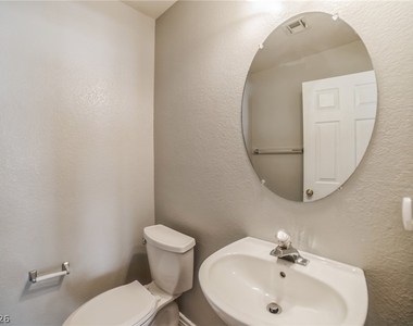 8413 Chinook Candy Court - Photo Thumbnail 7