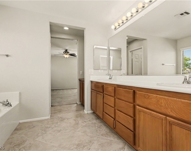 5558 Golden Palms Court - Photo Thumbnail 27