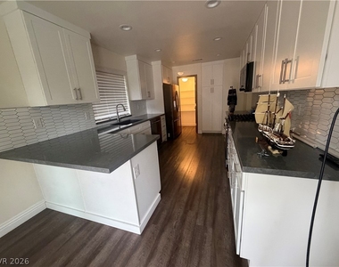 3040 Waterview Drive - Photo Thumbnail 1