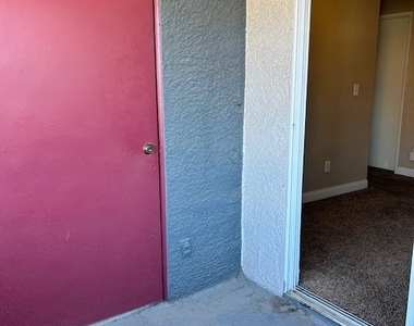 8600 W Charleston Boulevard - Photo Thumbnail 17