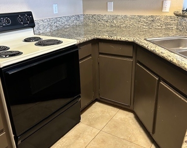 8600 W Charleston Boulevard - Photo Thumbnail 6