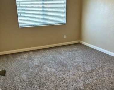 8600 W Charleston Boulevard - Photo Thumbnail 8