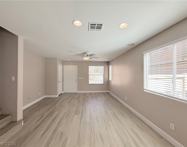 7888 Millbrookshire Way - Photo Thumbnail 3