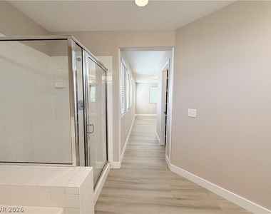 7888 Millbrookshire Way - Photo Thumbnail 15