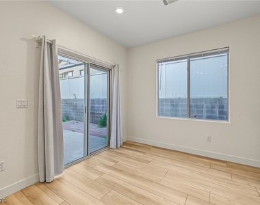 8561 Barkeria Court - Photo Thumbnail 8