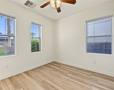 8561 Barkeria Court - Photo Thumbnail 16
