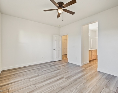 8561 Barkeria Court - Photo Thumbnail 12