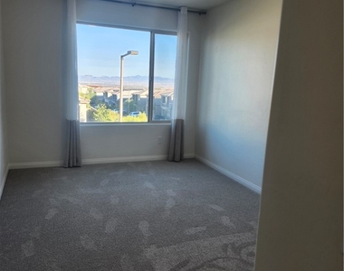 415 Purple Sandpiper Street - Photo Thumbnail 31