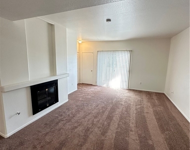 7413 W Russell Road - Photo Thumbnail 6