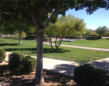 7584 Nicklin Street - Photo Thumbnail 18