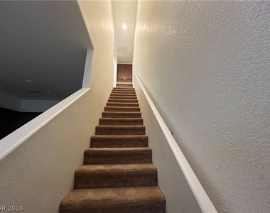 7584 Nicklin Street - Photo Thumbnail 6