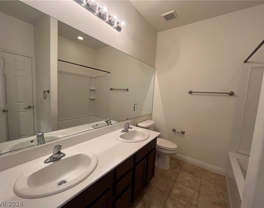 7584 Nicklin Street - Photo Thumbnail 9