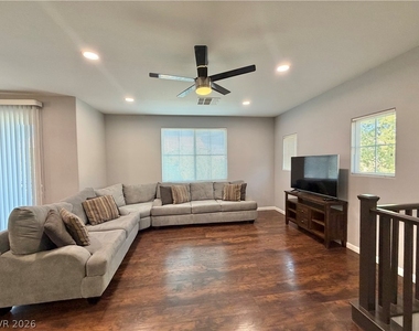 6153 Pine Desert Avenue - Photo Thumbnail 9