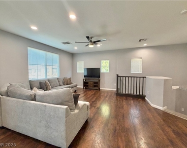 6153 Pine Desert Avenue - Photo Thumbnail 8