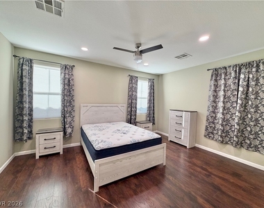 6153 Pine Desert Avenue - Photo Thumbnail 10