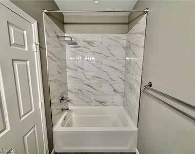 6153 Pine Desert Avenue - Photo Thumbnail 16