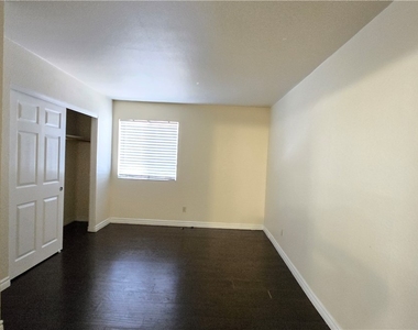 4430 Sandy River Drive - Photo Thumbnail 14