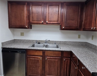 4430 Sandy River Drive - Photo Thumbnail 6