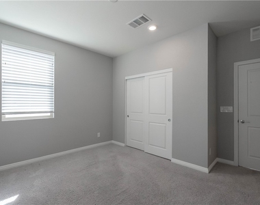 12385 Valley Chase Avenue - Photo Thumbnail 32