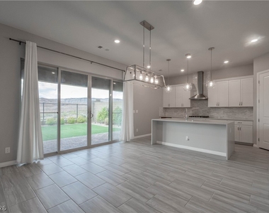 12385 Valley Chase Avenue - Photo Thumbnail 11
