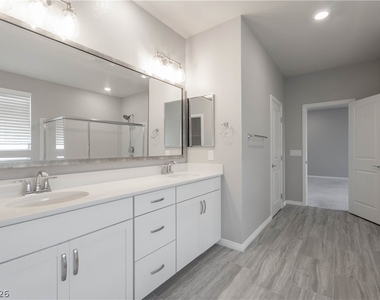 12385 Valley Chase Avenue - Photo Thumbnail 26