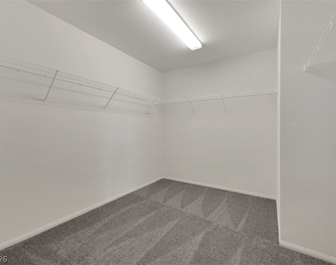 2932 Aragon Terrace Way - Photo Thumbnail 15