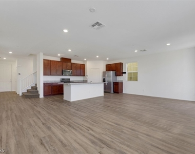 2932 Aragon Terrace Way - Photo Thumbnail 4