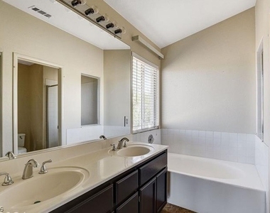 1848 Thunder Mountain Drive - Photo Thumbnail 5