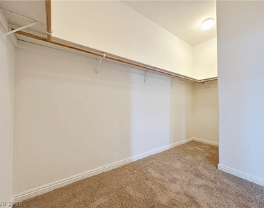 9057 Spinning Wheel Avenue - Photo Thumbnail 37