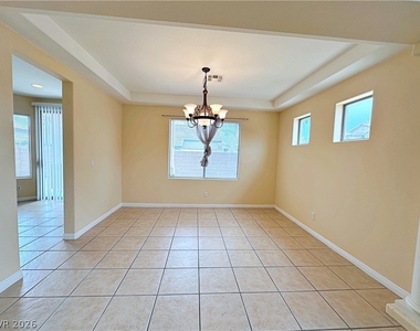 9057 Spinning Wheel Avenue - Photo Thumbnail 8